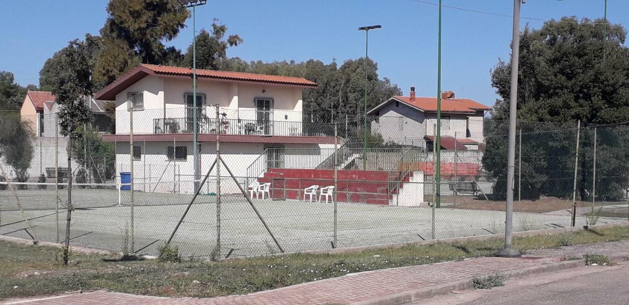 Sa Domu Antiga Villa Solarussa Exterior photo